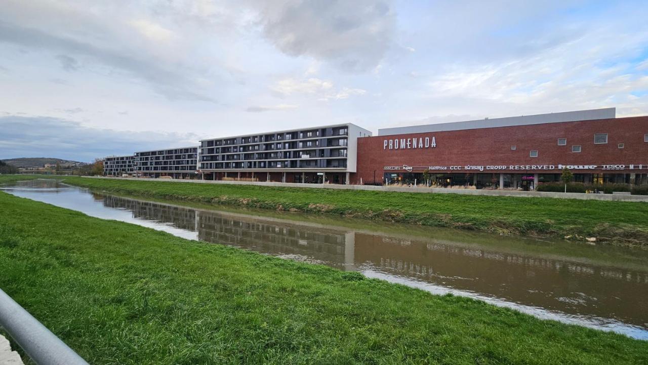 Apartman Promenada นิตรา ภายนอก รูปภาพ
